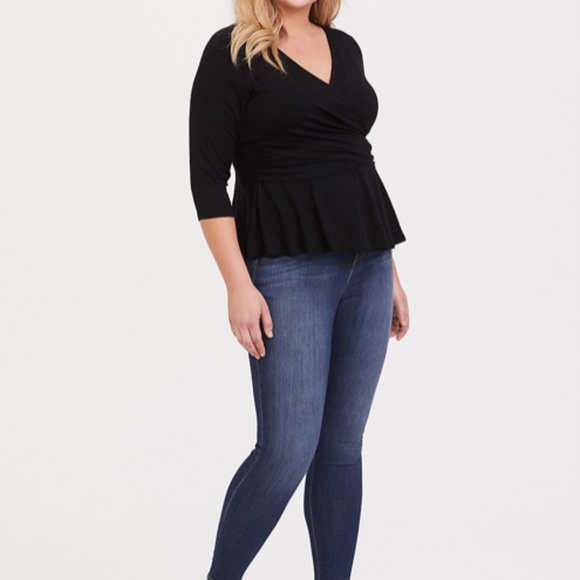 *NWT* SUPER SOFT BLACK OR WHITE SURPLICE PEPLUM TOP - Picture 3 of 14